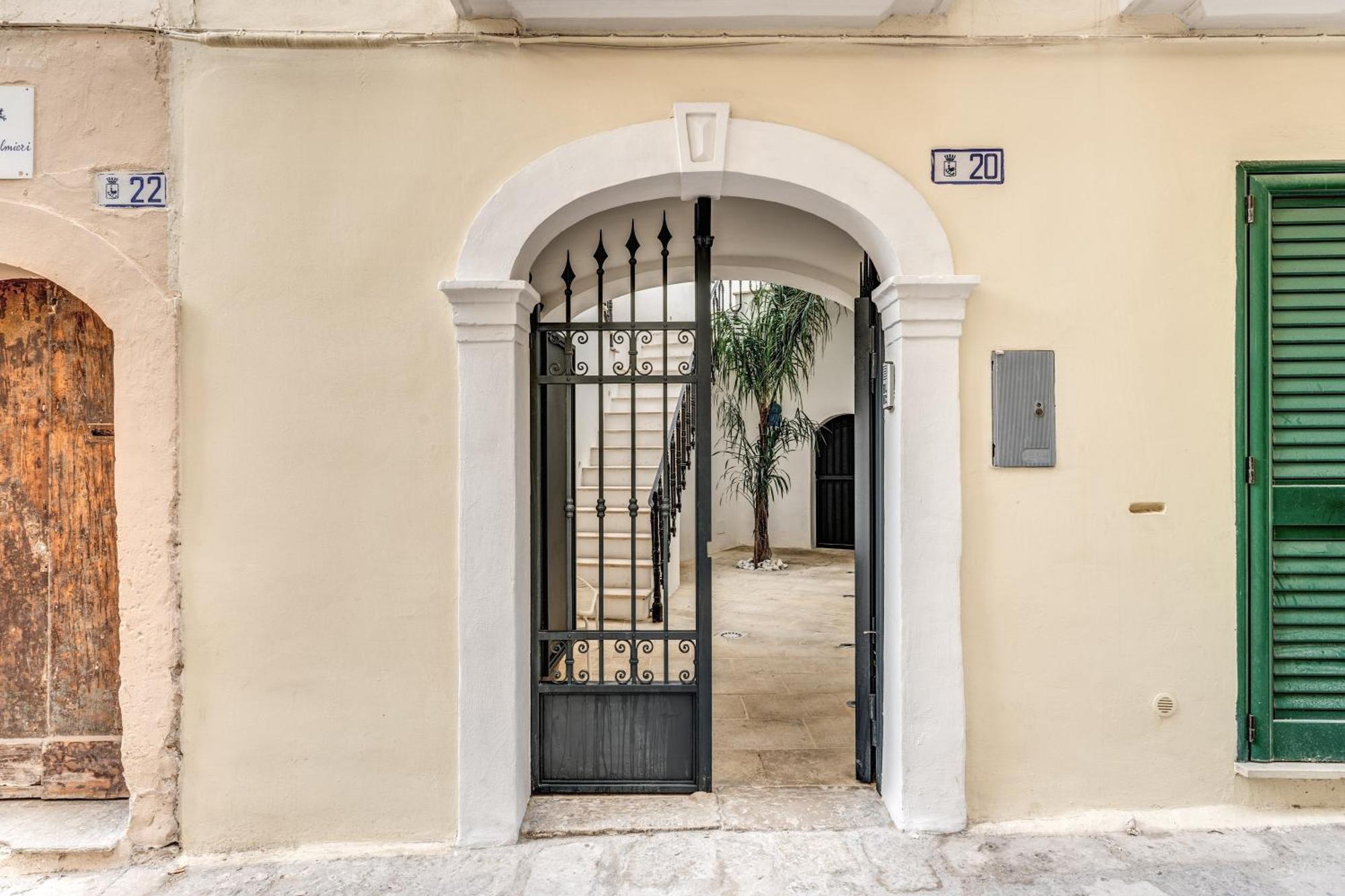 Palazzo Santa Caterina Apartment Gallipoli Exterior photo